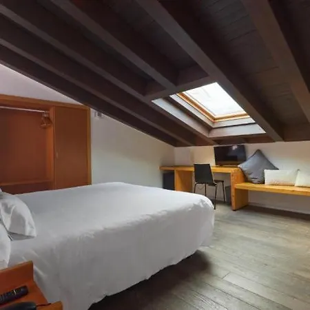 Hotel Maria Pacheco Boutique 4*