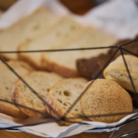 Maria Pacheco Boutique Hotel 4*